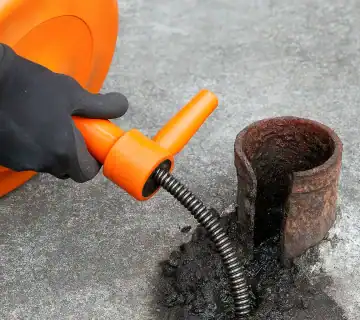 باز کردن لوله فاضلاب با تجهیزات تخصصی لوله بازکنی در مازندران، رفع گرفتگی لوله‌های فاضلاب و تخلیه چاه سریع و مطمئن با بهترین روش‌ها و تجهیزات حرفه‌ای در لوله بازکنی مازندران.